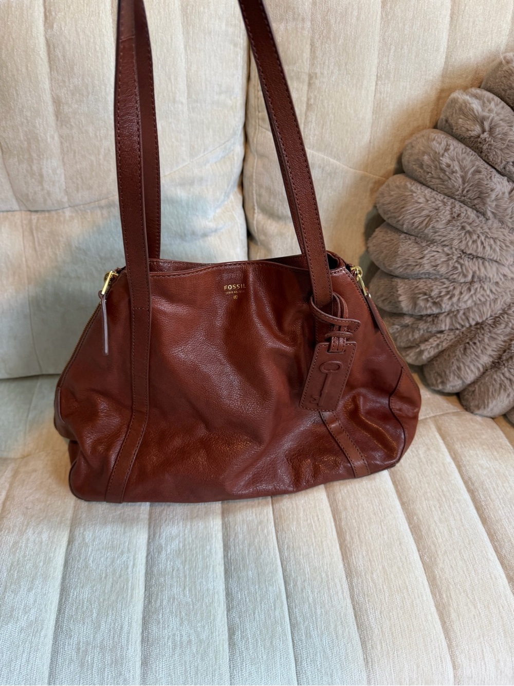 Fossil Leather Shoulder Tote in Deep Chestnut - Picture 1 of 9